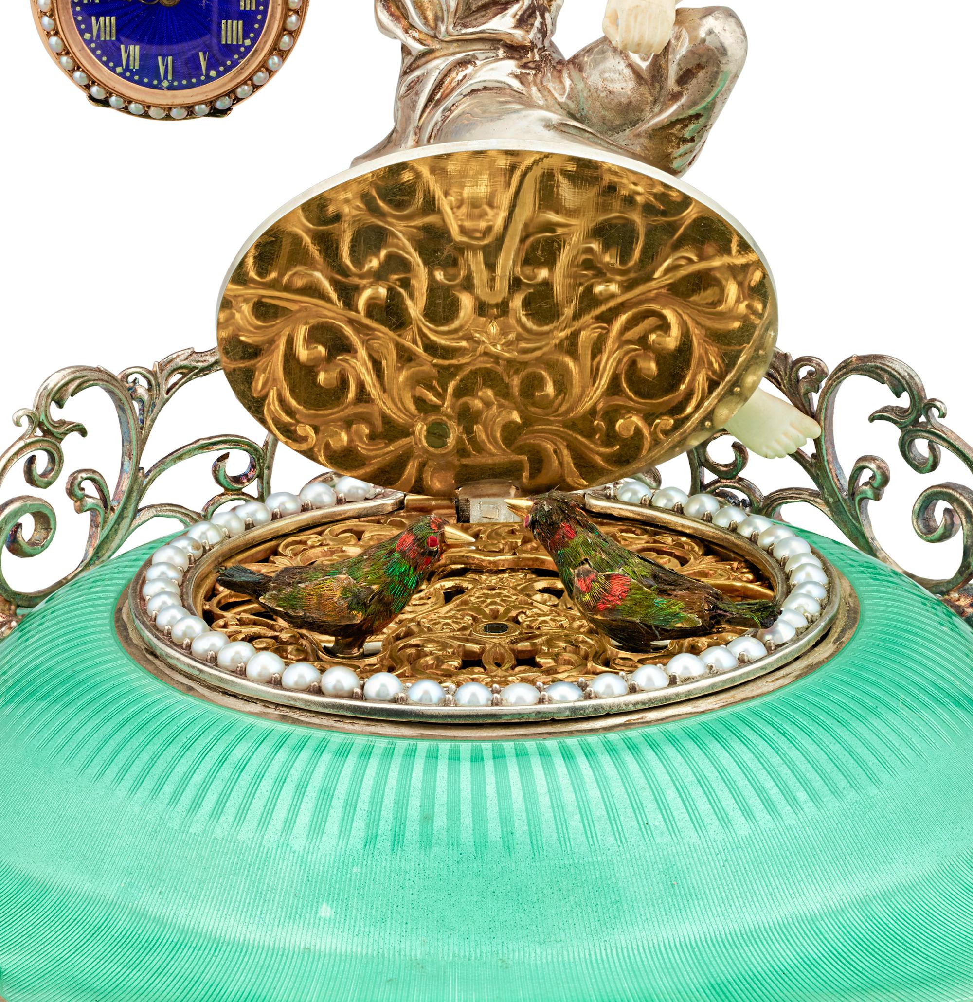 Silver Double Singing Bird Box In Excellent Condition In New Orleans, LA