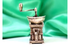 Silver dough mixer with its own movable drawer and mechanism