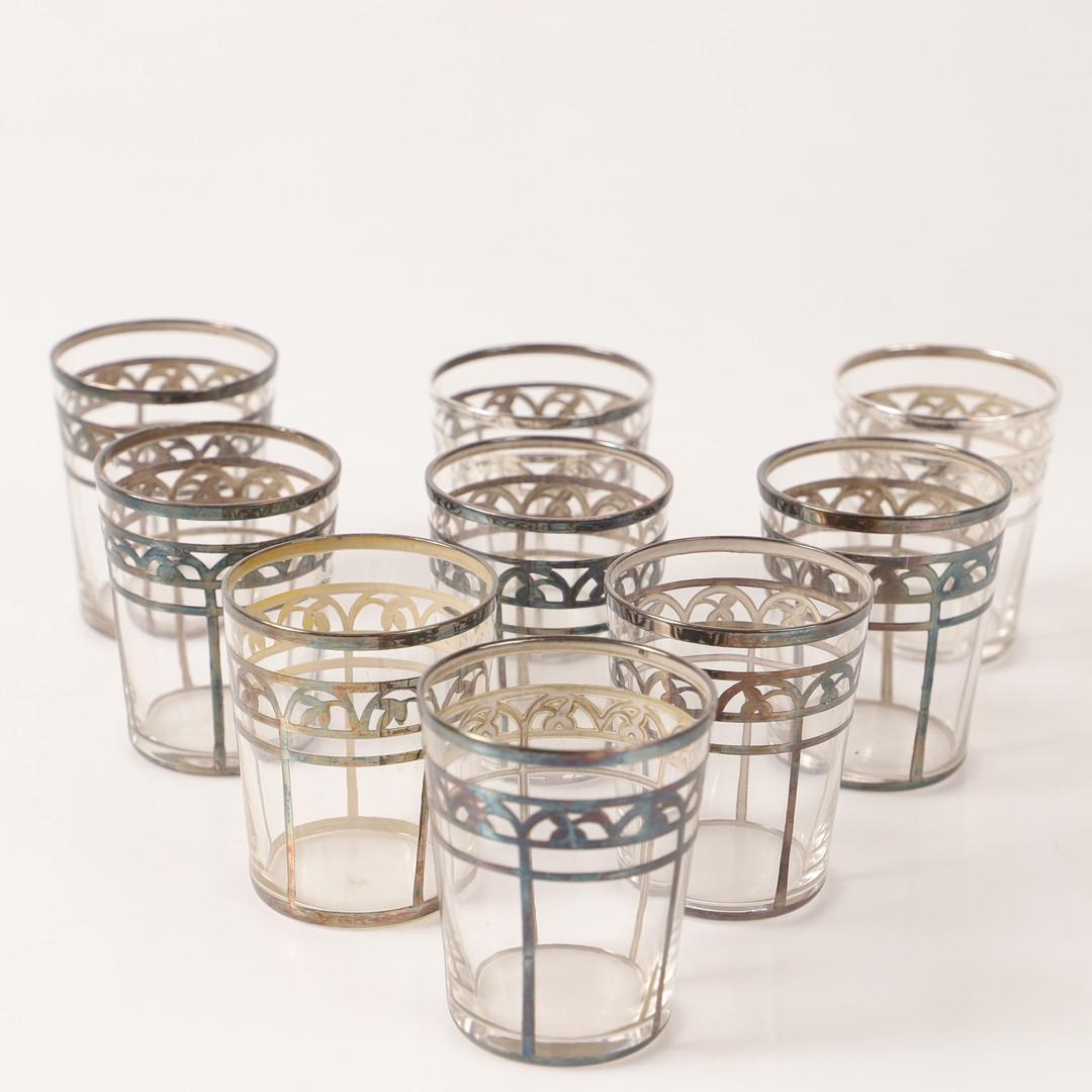 DECANTERO DE PLATA para beber Cristalería para vino Raras jarras antiguas 7 copas Estadounidense en venta