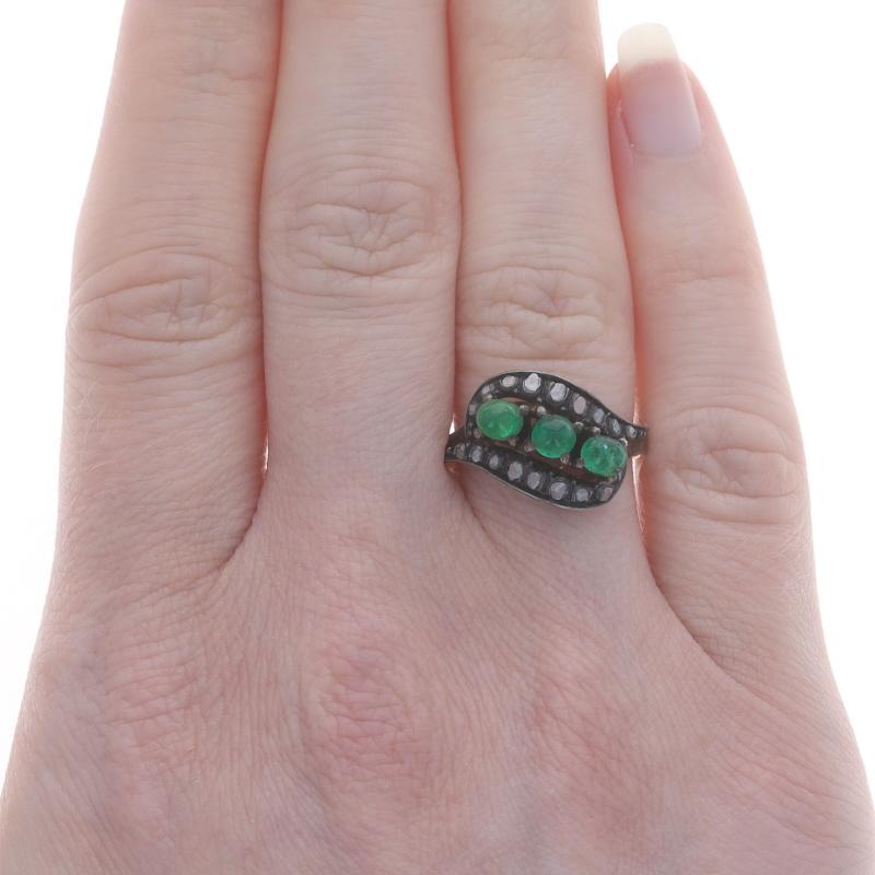 Anillo Georgiano de Esmeralda y Diamantes de Plata - 14k Cab Antiguo de Tres Piedras Sz 7 Cabujón en venta