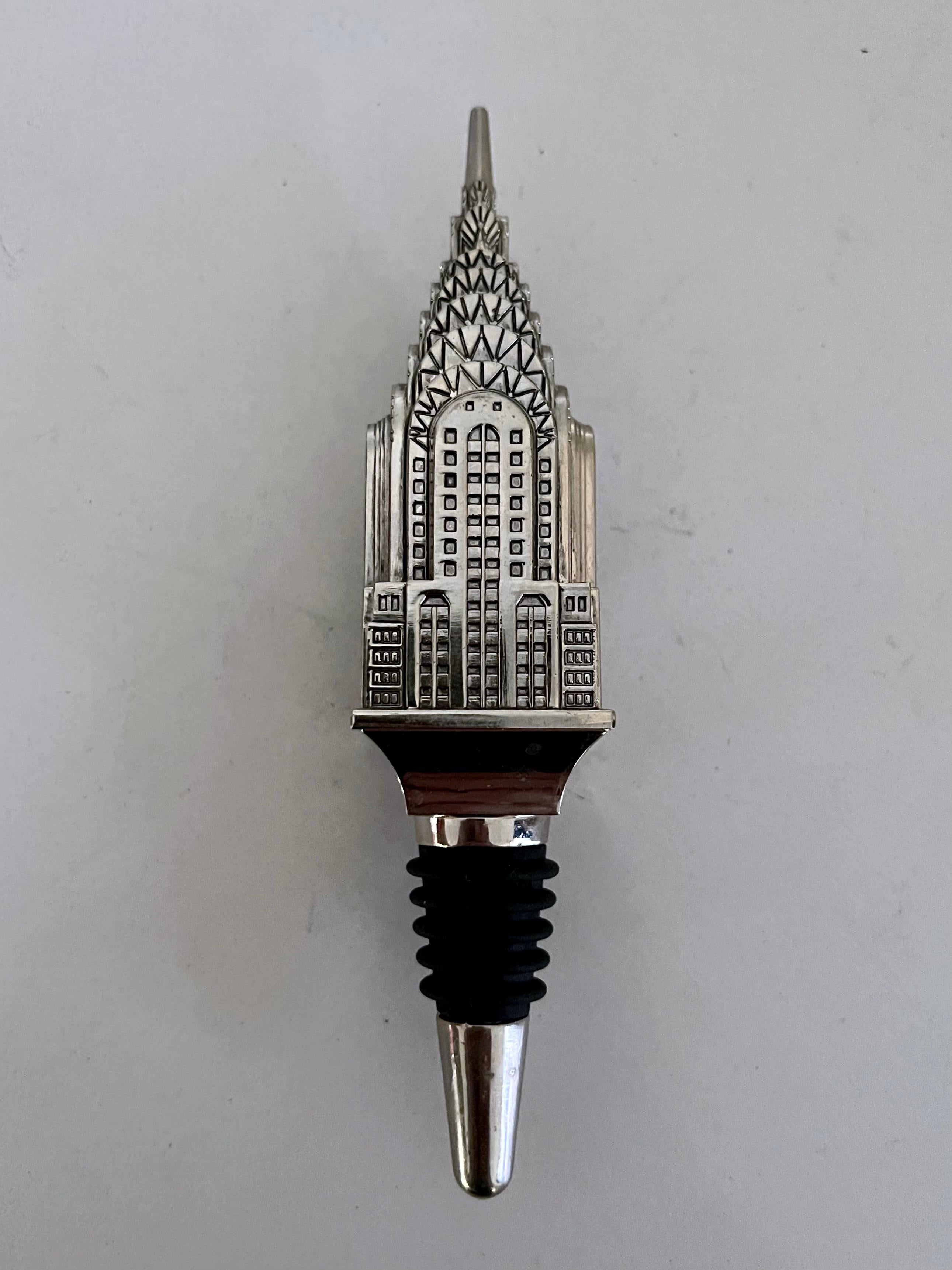 Fun Empire State Building bottle stopper, great for wine or a nice architectural piece for your bar cart. This piece has a good weight to it and at 6