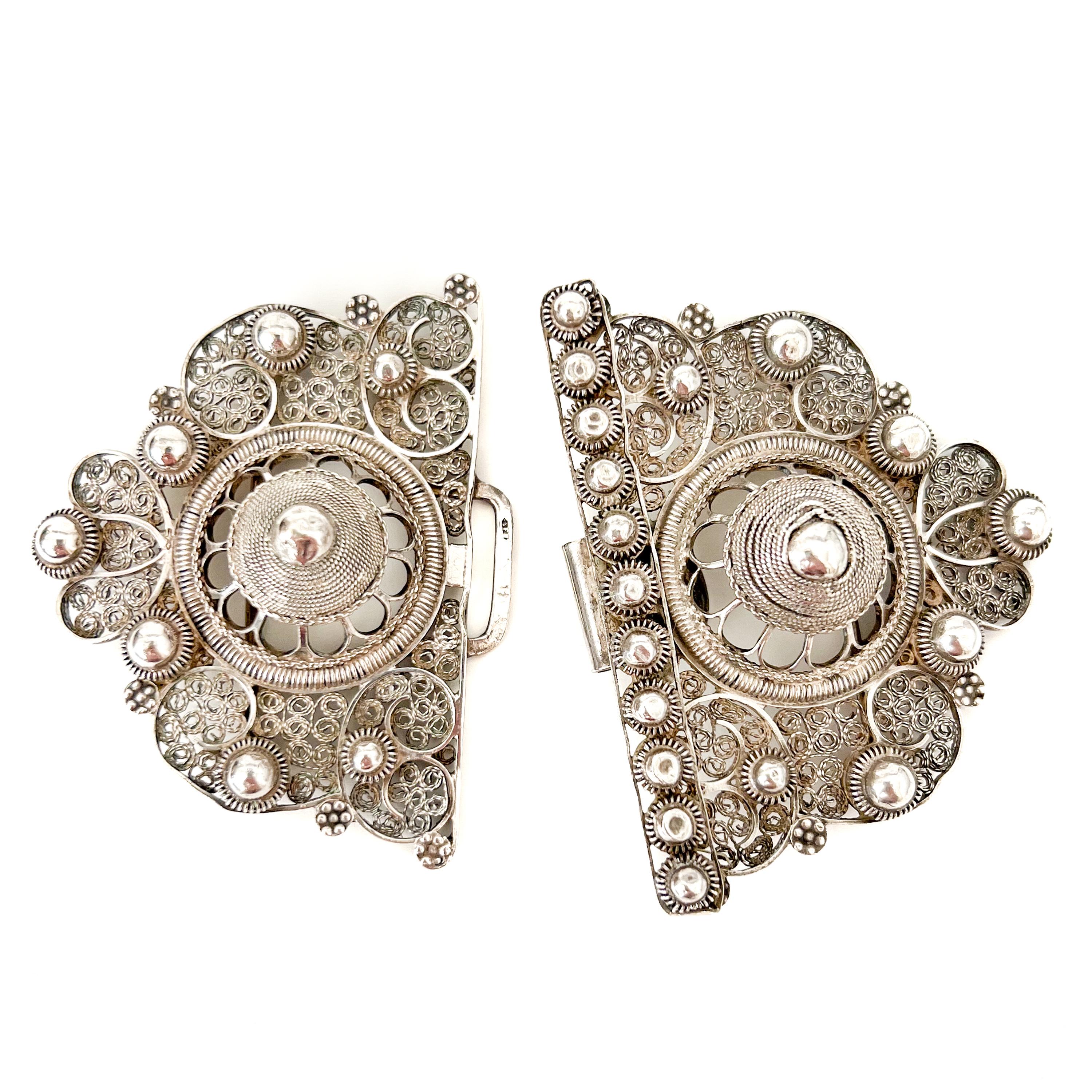 Antike florale Schnalle aus Silber Filigran und Cannetille mit Blumenschnalle Damen im Angebot