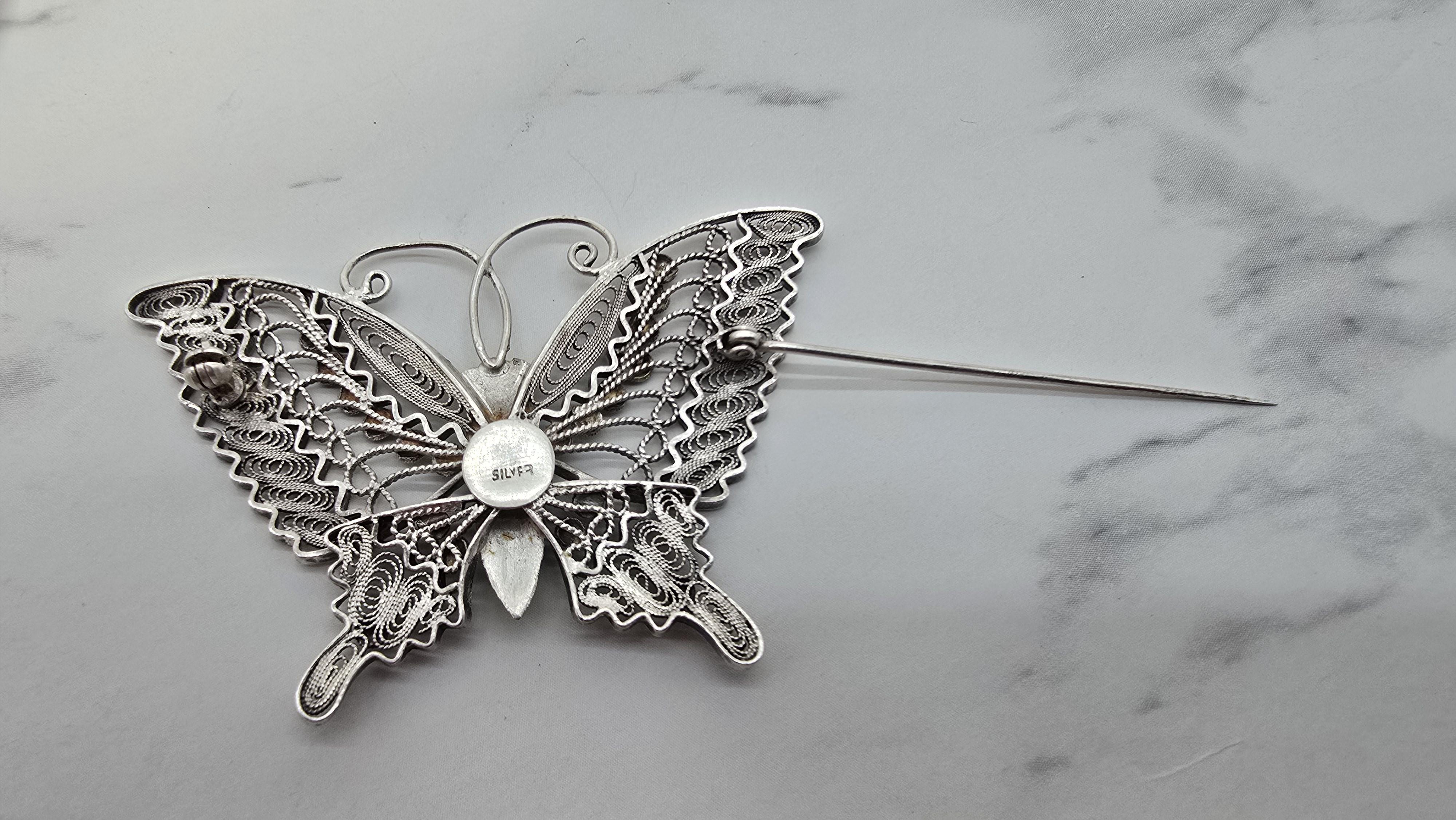 Spilla a farfalla in filigrana d'argento e smalto, cinese, circa 1930 in vendita 1