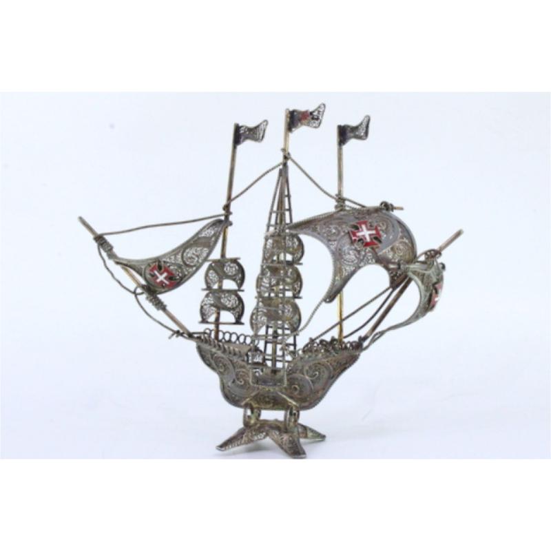 Silver filigree caravel with three flags and Portuguese symbols For Sale 2