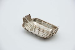 Silver fish basket with two handles