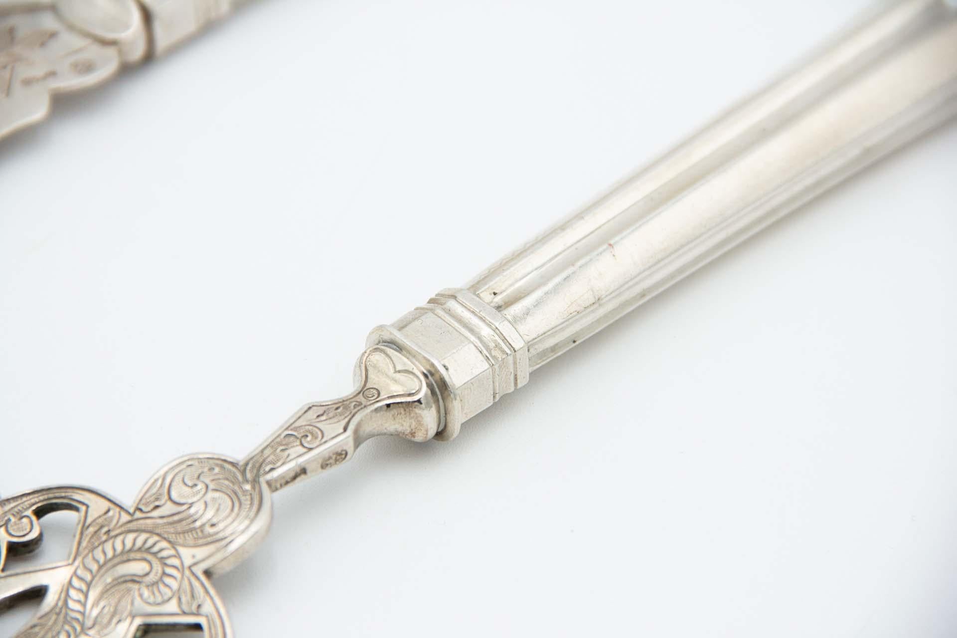 Silver fish knife and fork with cutouts In condizioni buone in vendita a Porto, PT