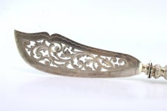 Silver fish knife inlaid with acanthus leaves