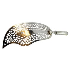 Silver fish serving spatula
