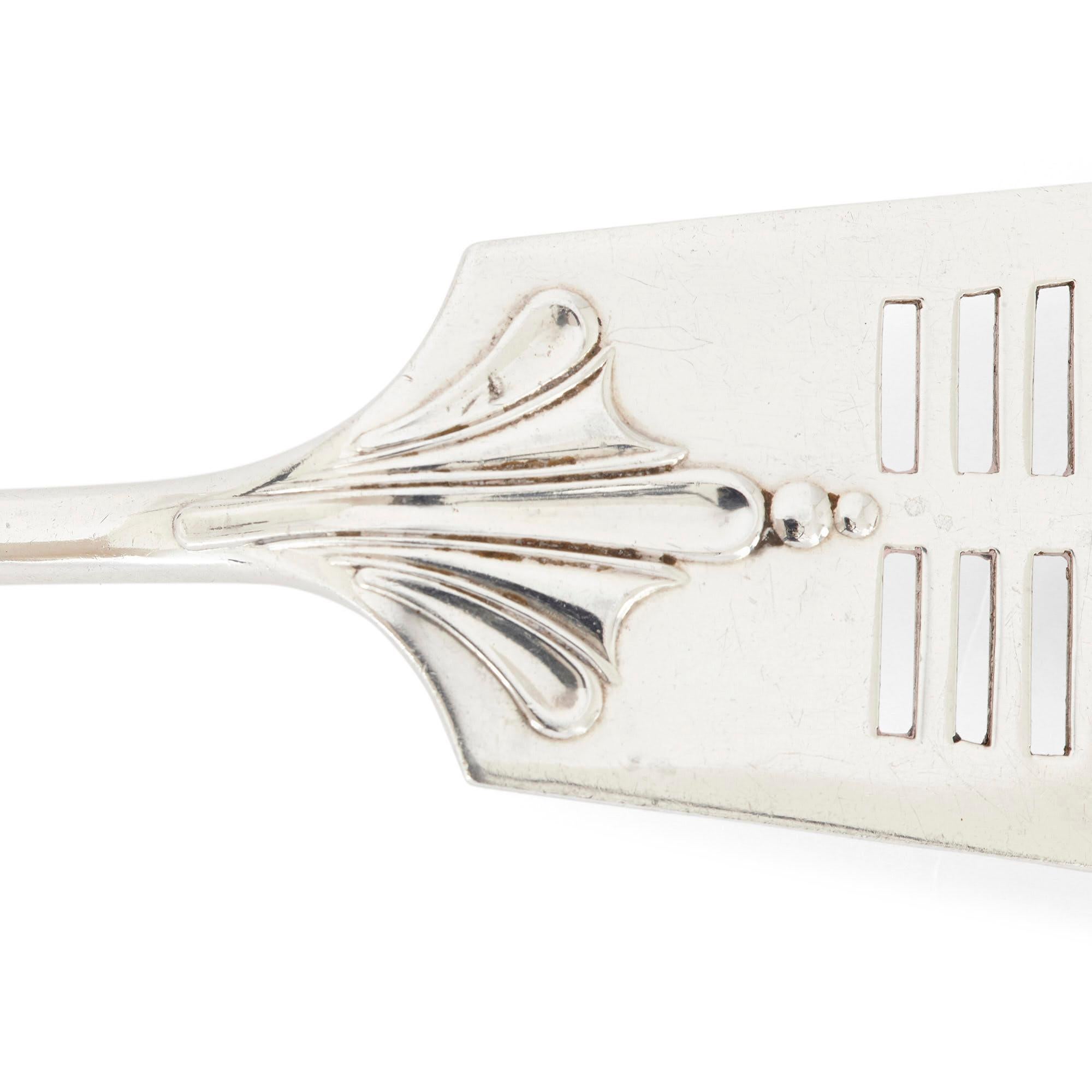 English Silver Fish Slice and Fork by Goldsmiths & Silversmiths Co Ltd. For Sale