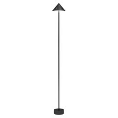Lampadaire argenté d'Atelier Areti