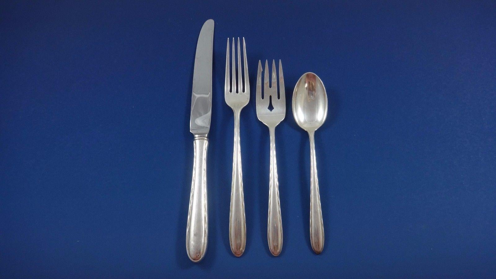 Flutes d'argento by Towle Set di posate in argento per 12 persone 76 pezzi In condizioni ottime in vendita a Big Bend, WI