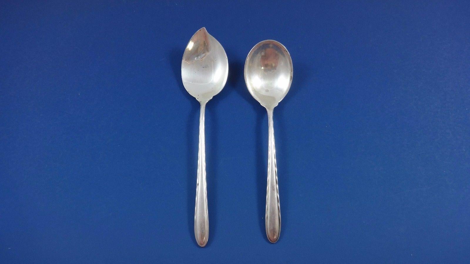 Flutes d'argento by Towle Set di posate in argento per 12 persone 76 pezzi in vendita 1