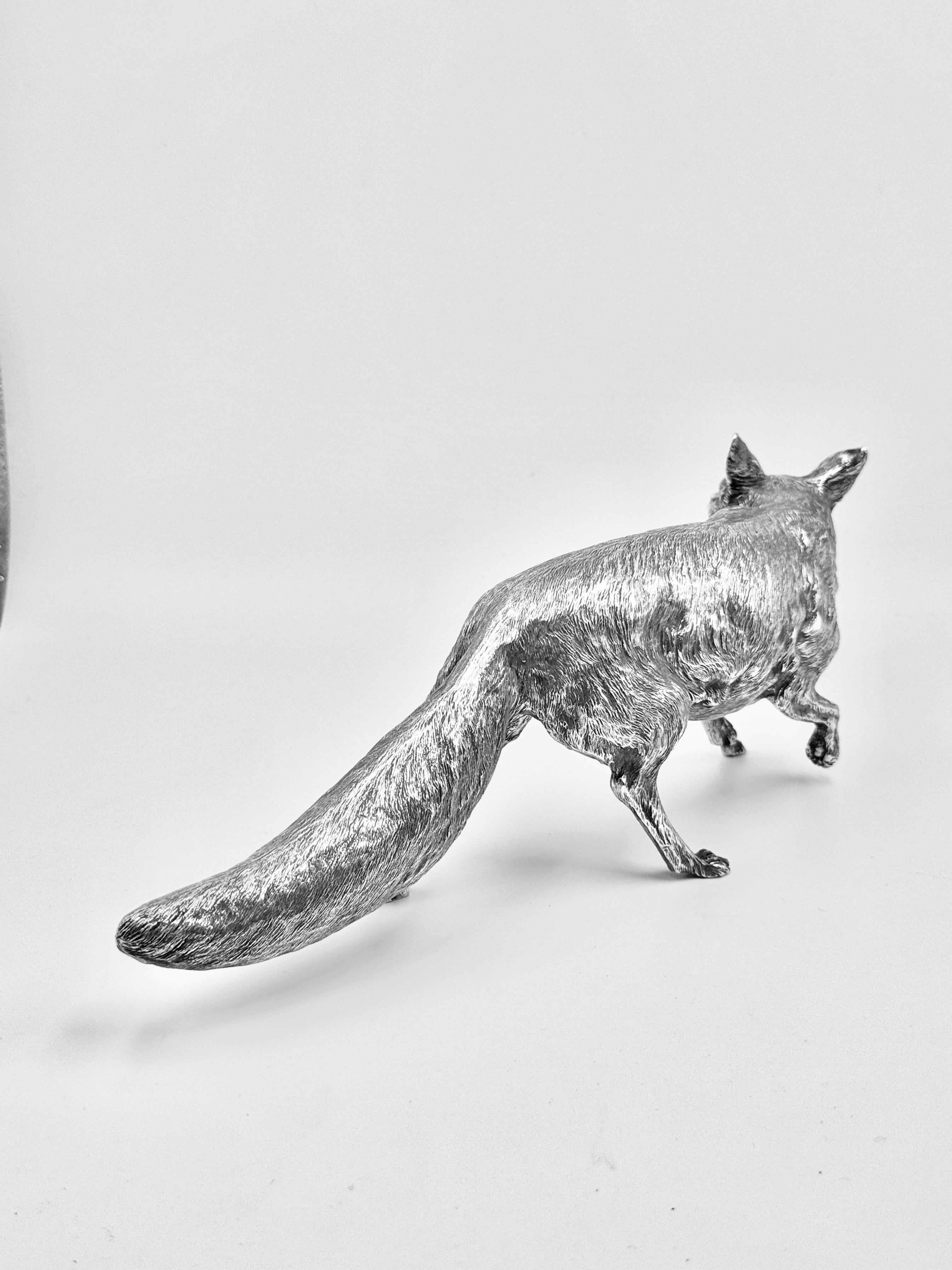 Silberfuchs im Zustand „Gut“ im Angebot in London, GB