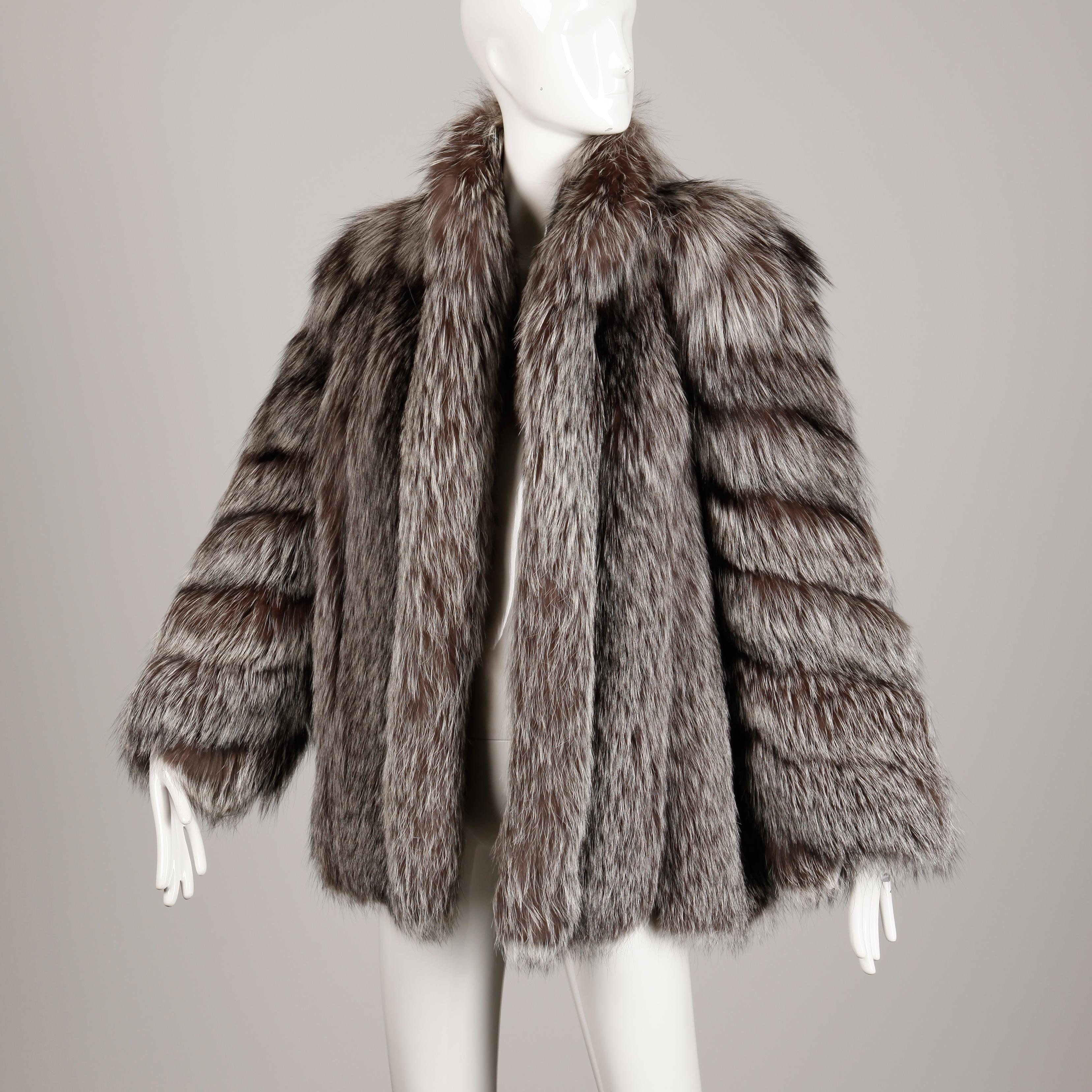 Silver Fox Fur Coat In Excellent Condition In Sparks, NV