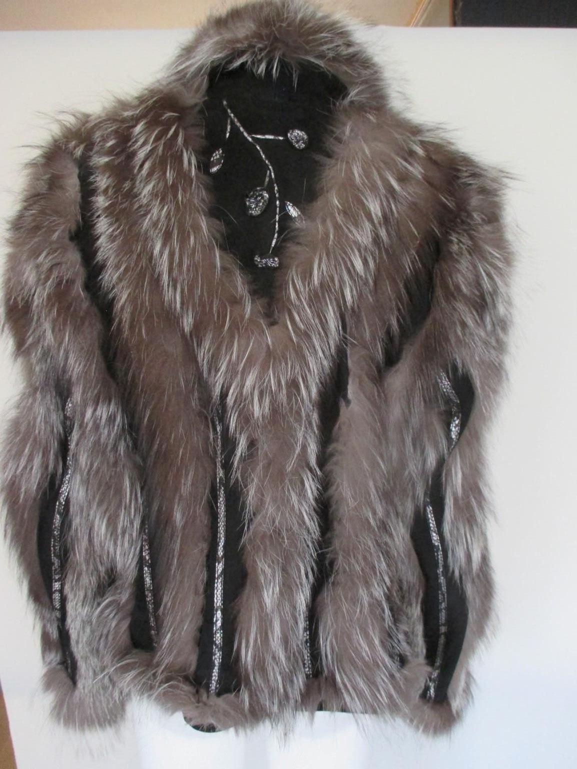 Women's or Men's Silver Fox Fur Jacket  For Sale