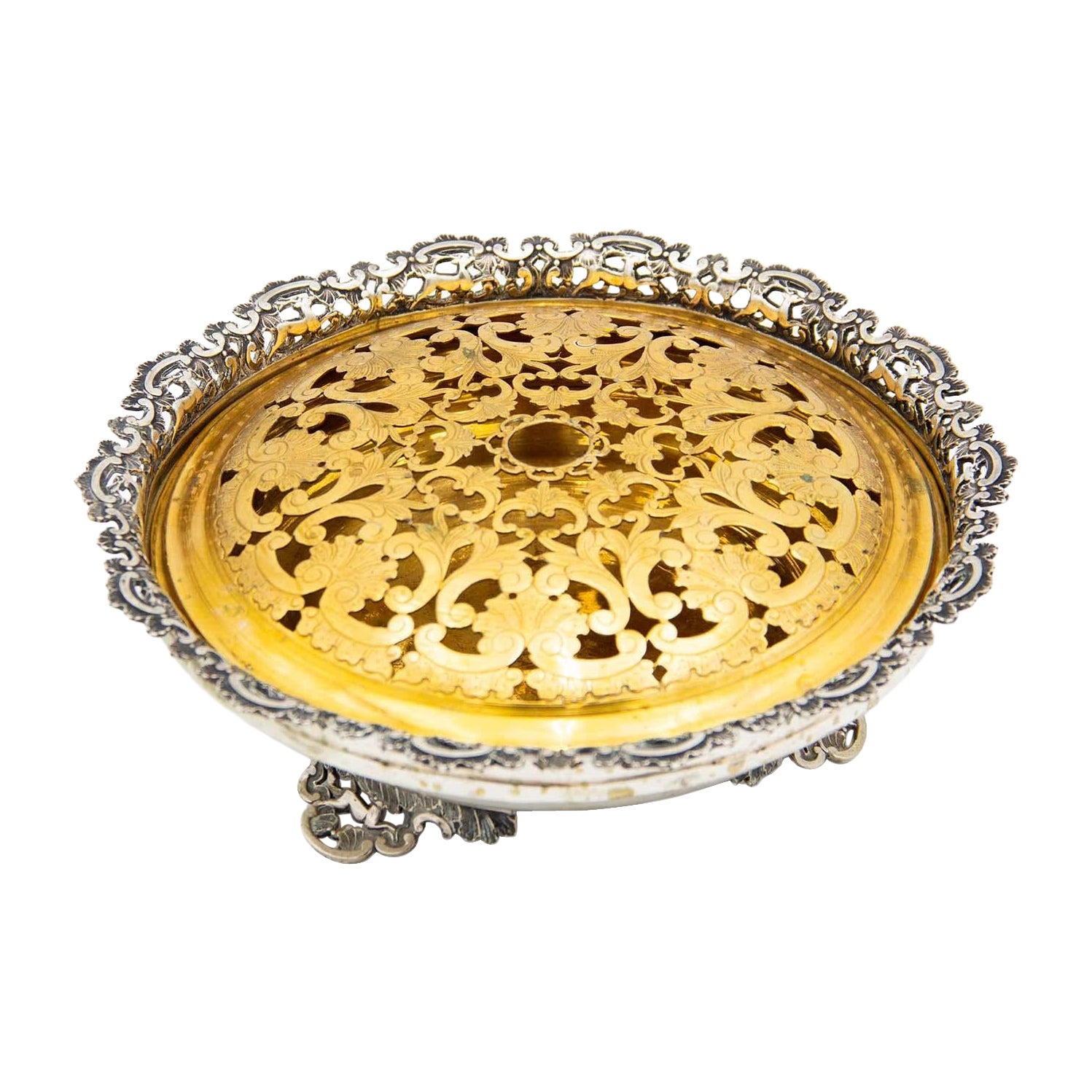 Silver fruit bowl centerpiece with wire rack