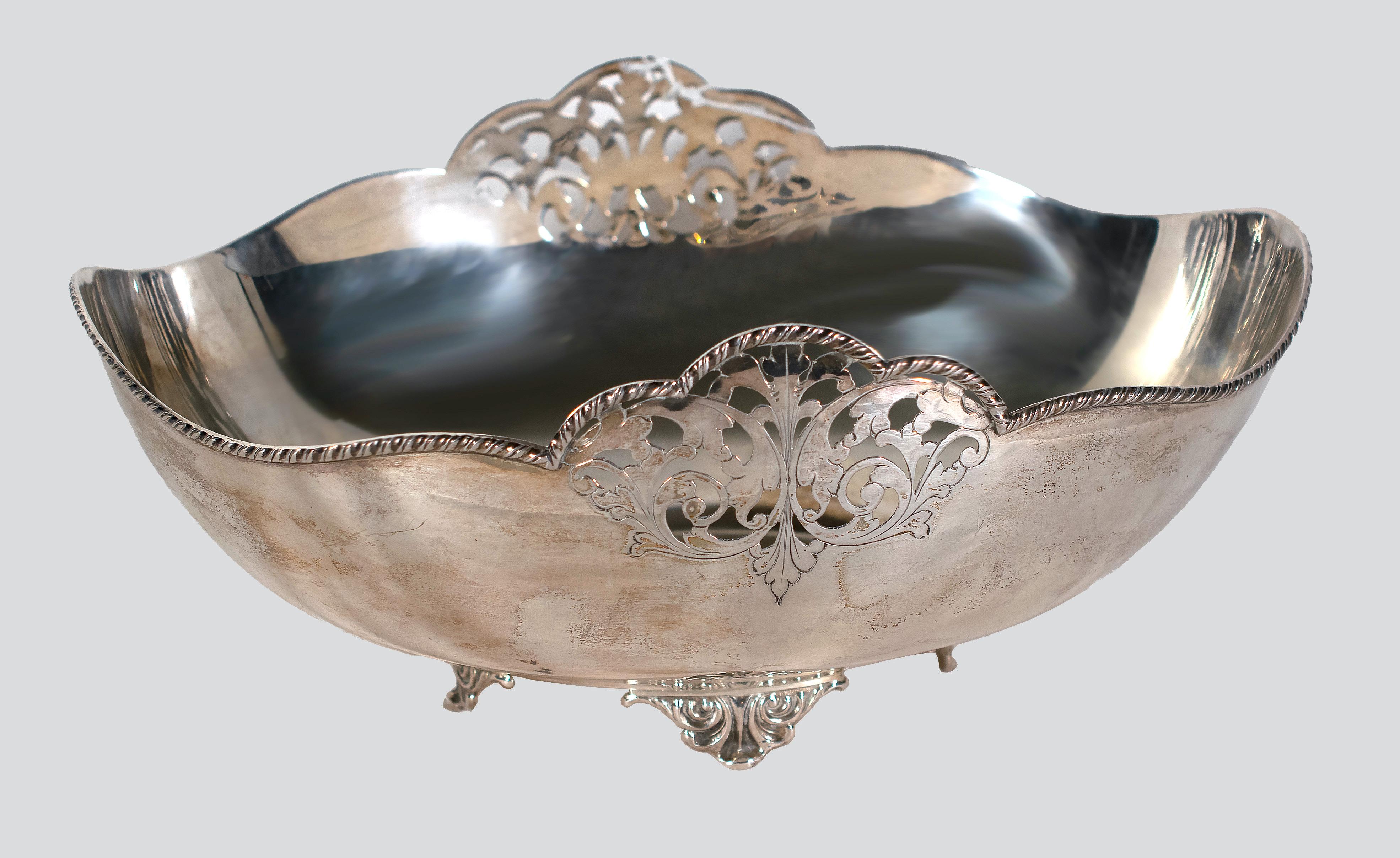 Silver Fruit Dish In Good Condition In Roma, IT