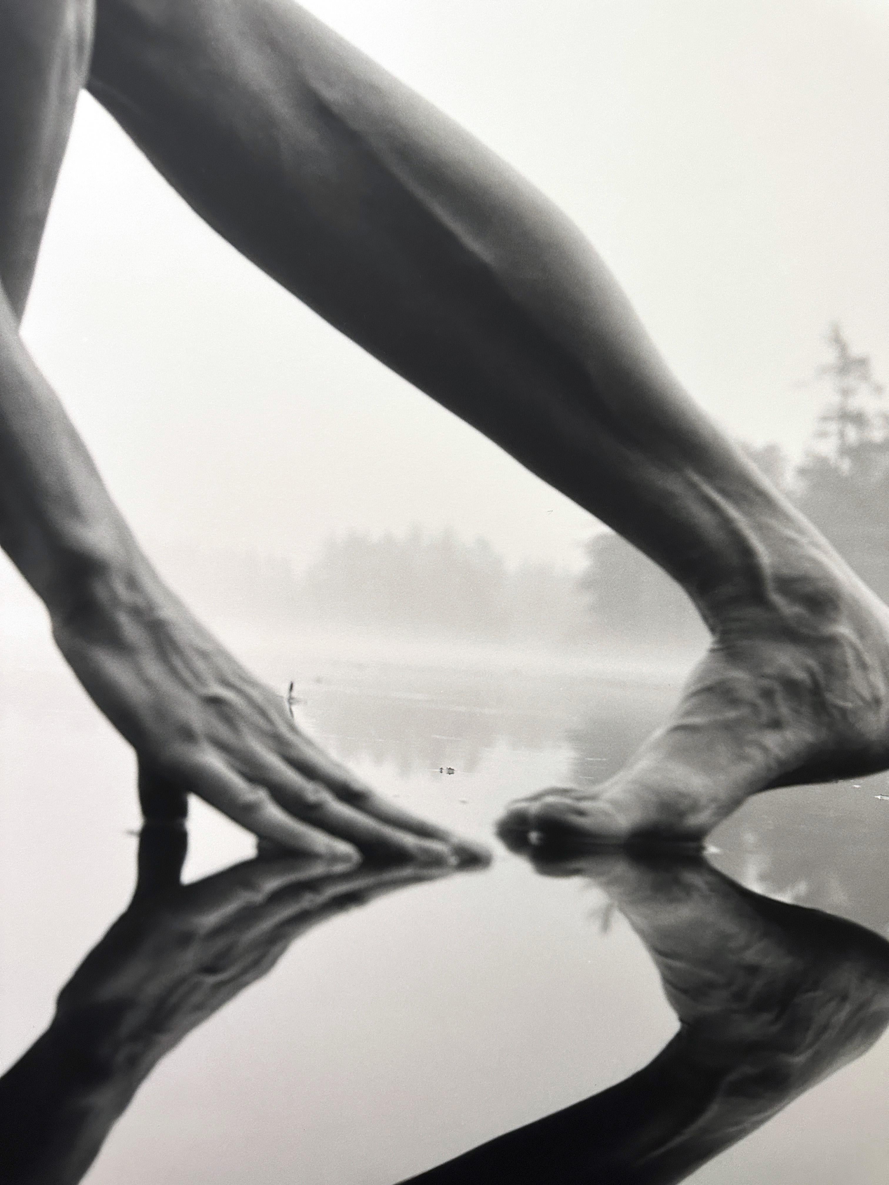 Silber-Gelatine-Foto „Fosters Pond“  von Arno Rafael Minkkinen, 1989 (Minimalistisch) im Angebot