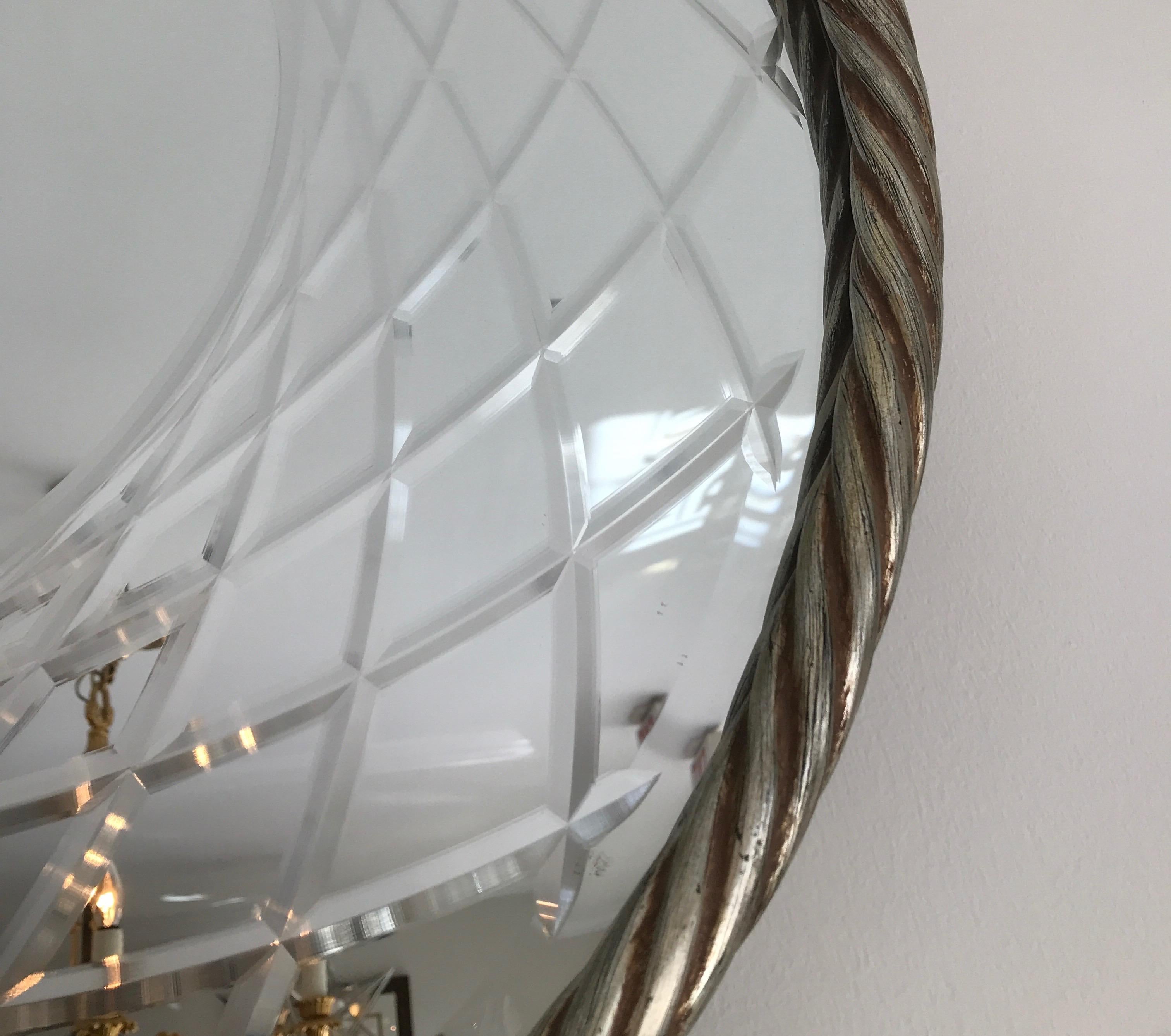 Silver Gilded Carved Rope Round Mirror In Good Condition For Sale In West Palm Beach, FL