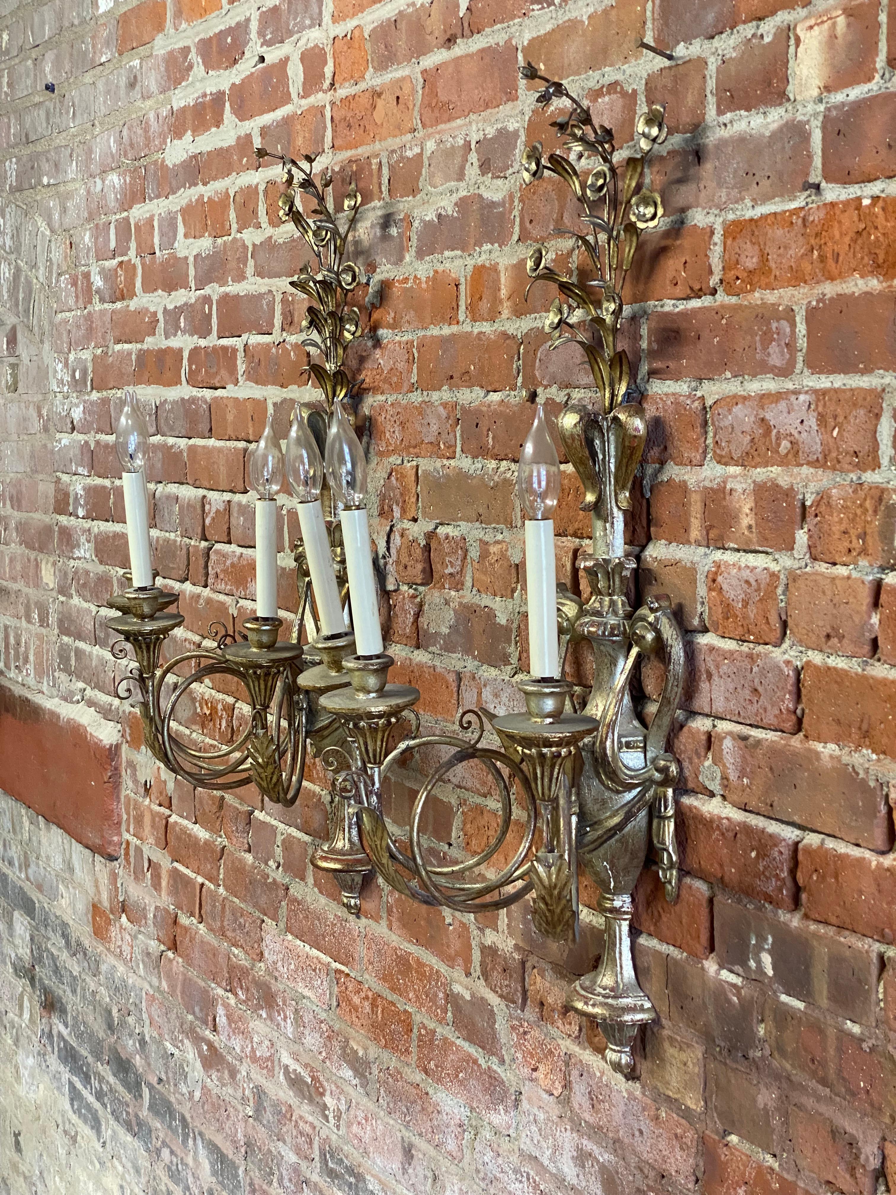 Silver Gilt Carved Wood Italian Baroque Style Sconces, a Pair In Good Condition In Garnerville, NY