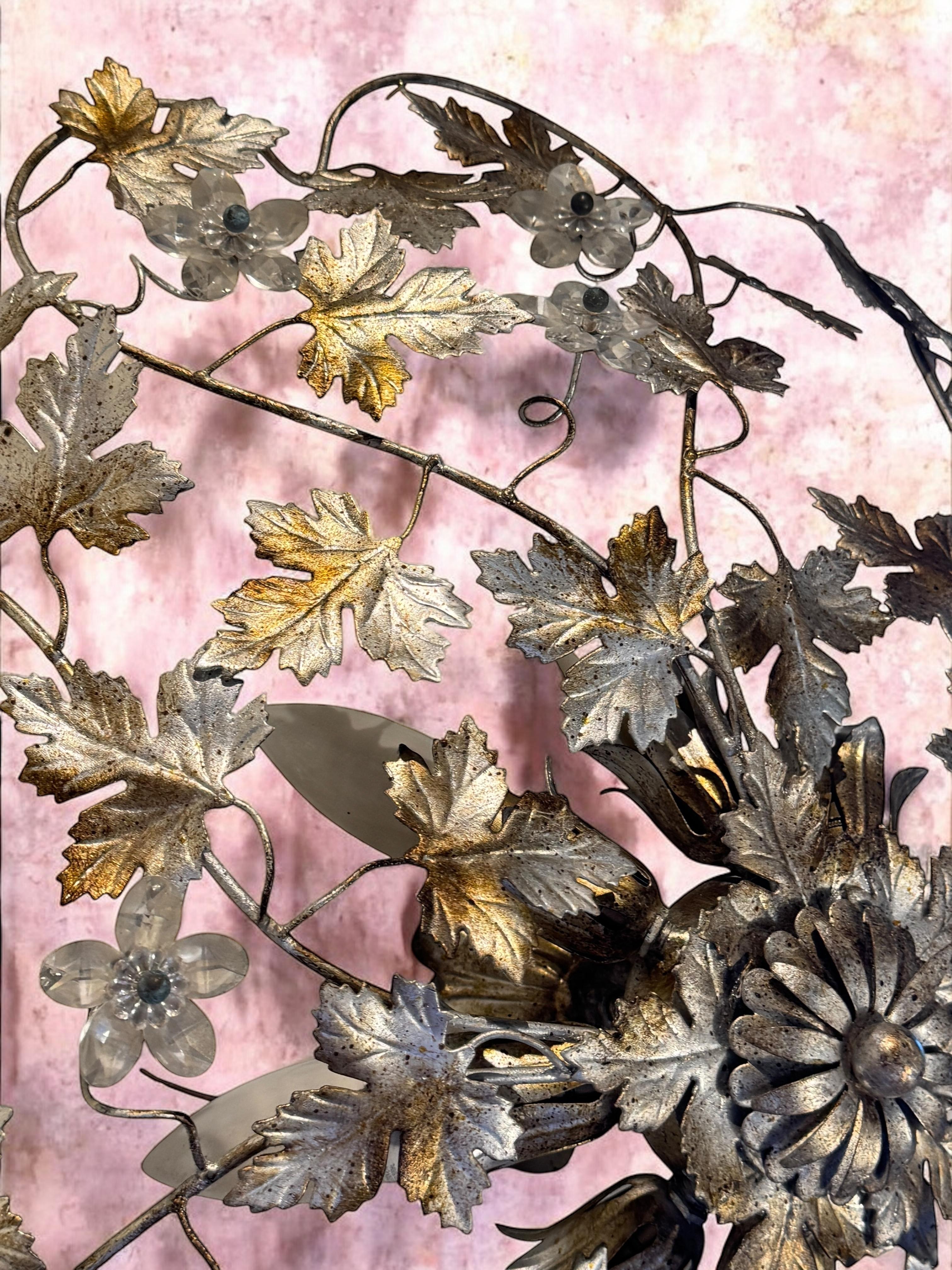 A. Silver Foglie di metallo dorato Fiore di cristallo Hollywood Regency Flush Mount Banci Italia in vendita 8
