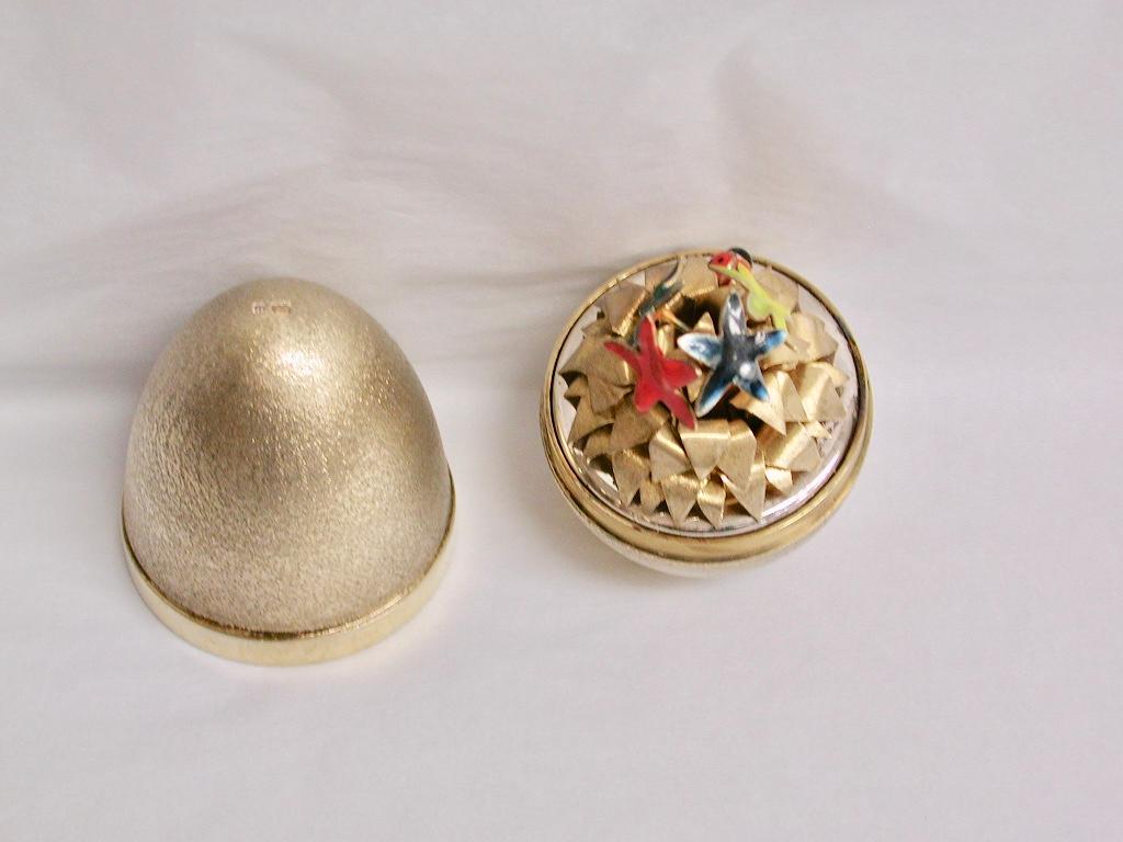 Silber vergoldetes Stuart Devlin-Ei aus Silber, datiert 1976, Londoner Prüfstand (Arts and Crafts) im Angebot