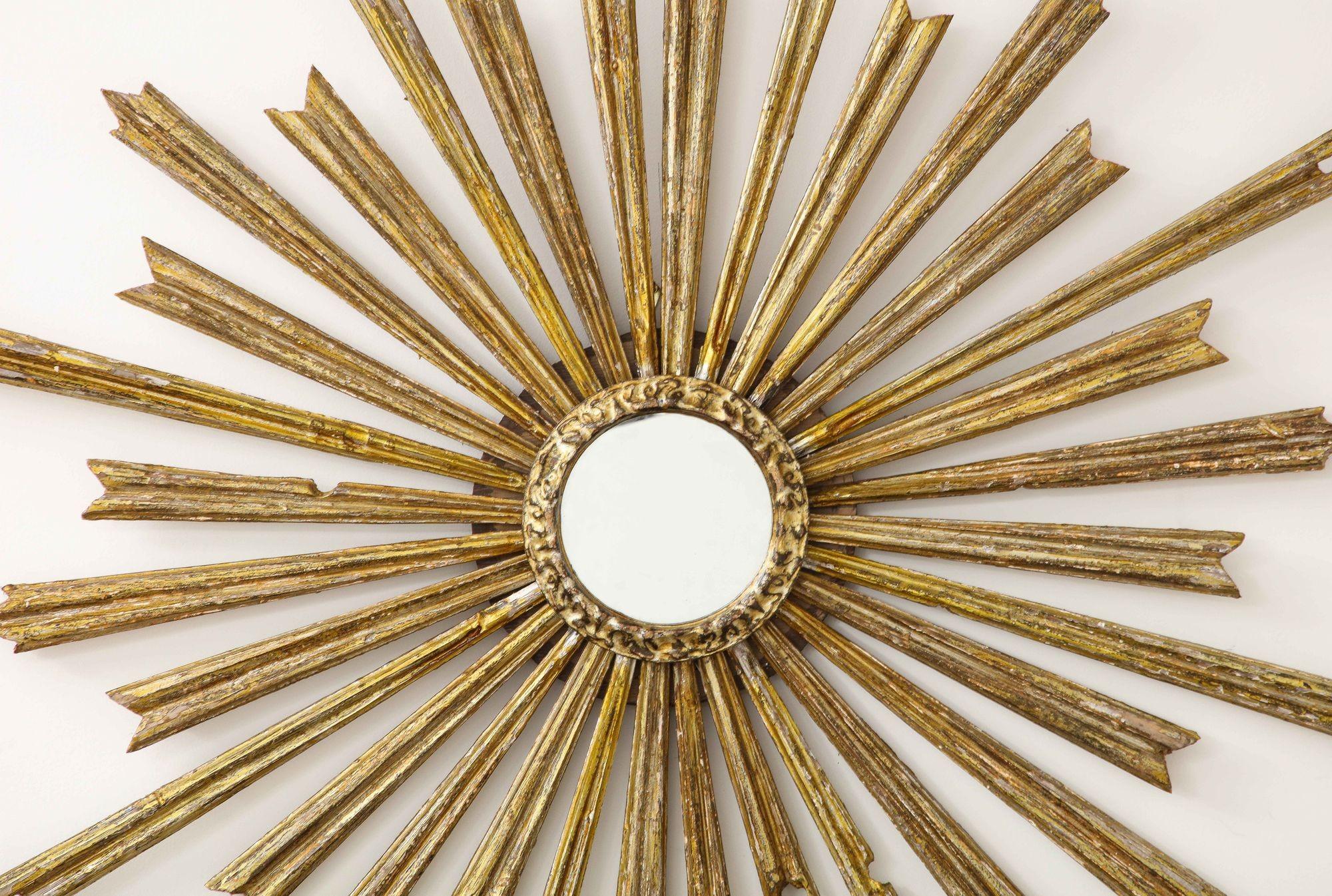 Vergoldeter Silberspiegel mit Sonnenschliff, 20. Jahrhundert (Französisch) im Angebot