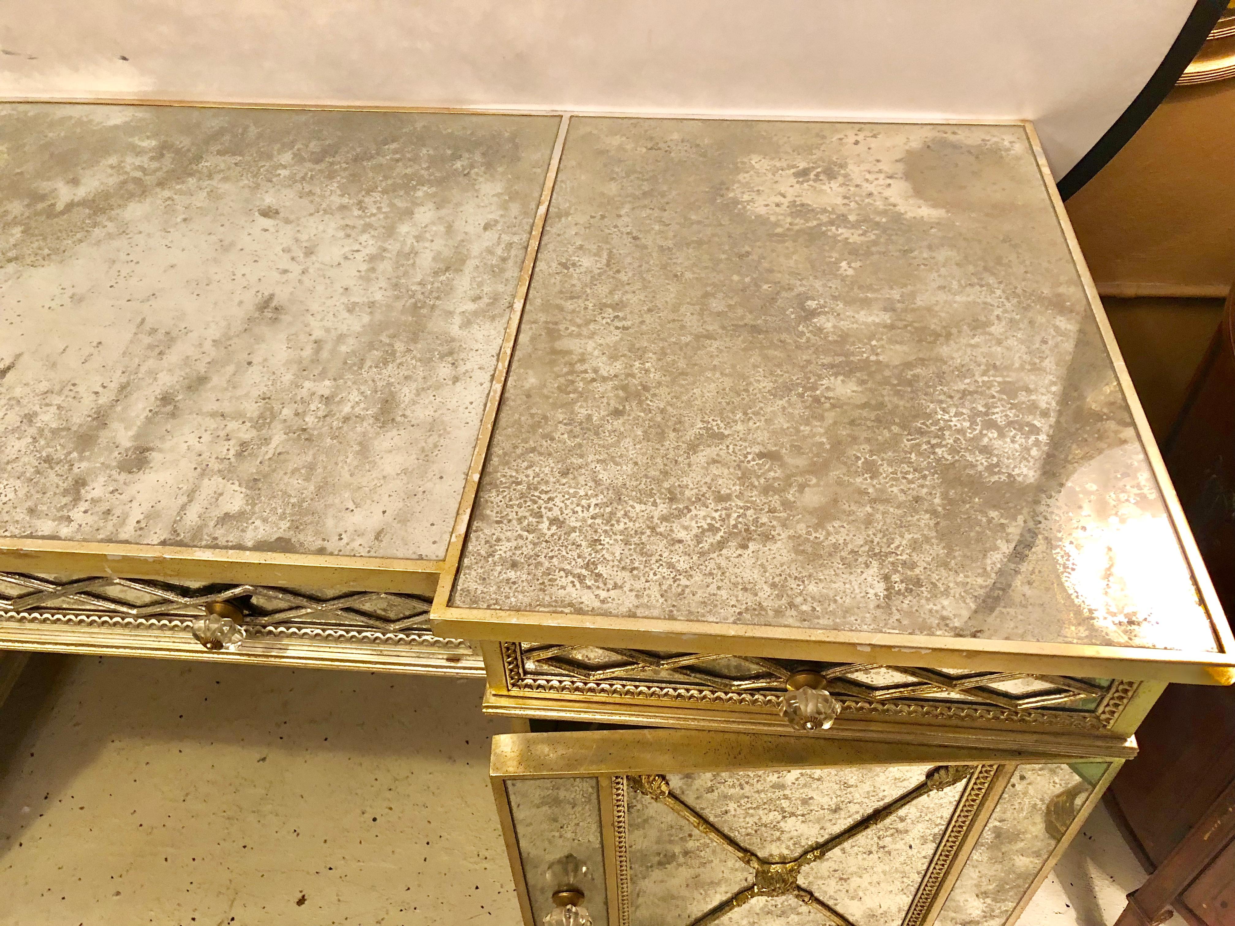 Silver Gilt Triple Vanity with Antique Mirror Panelling and Closed Arrow Design 5