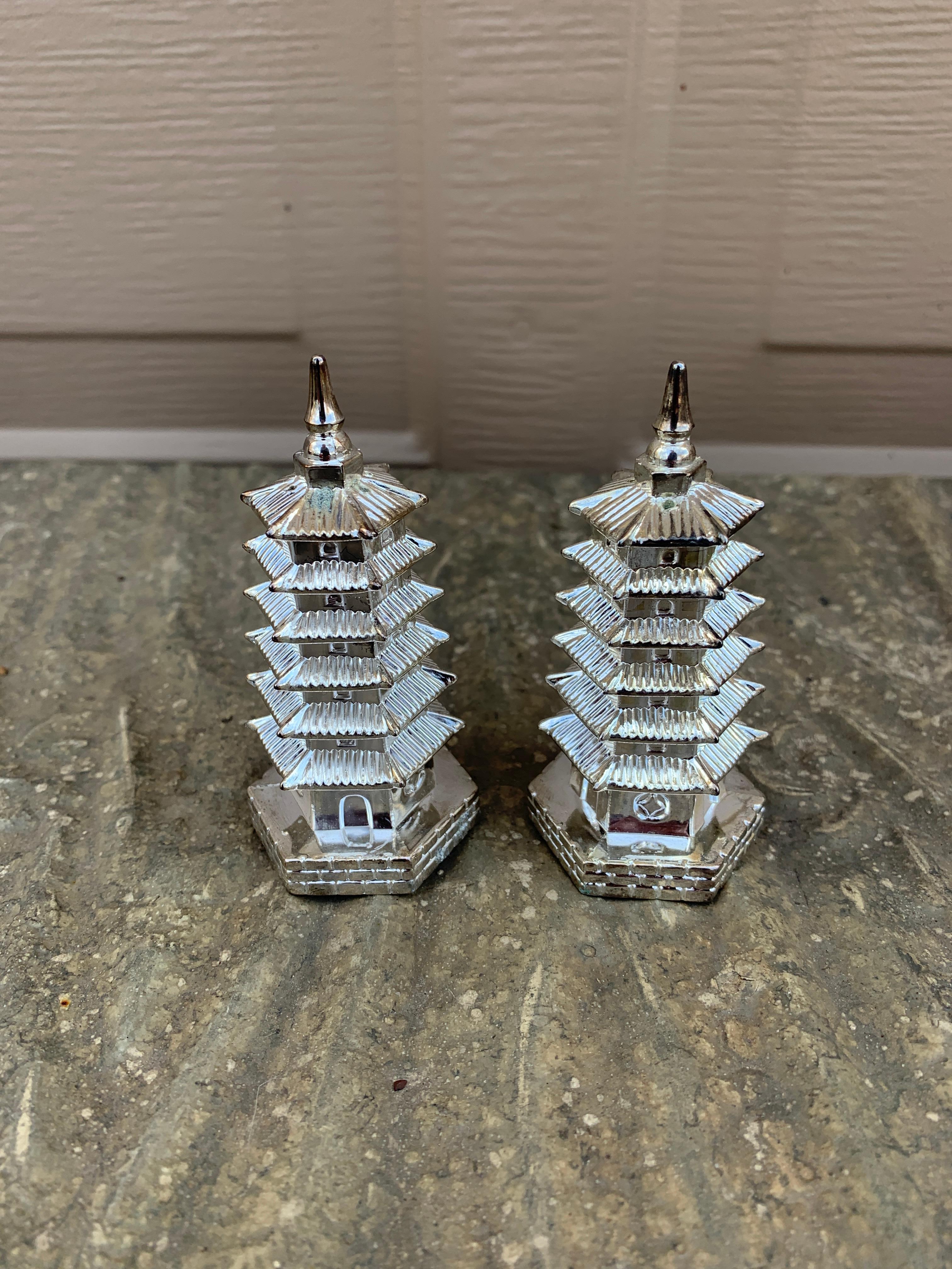 Salero y Pimentero Pagoda Godinger Chinoiserie de Plata finales del siglo XX en venta