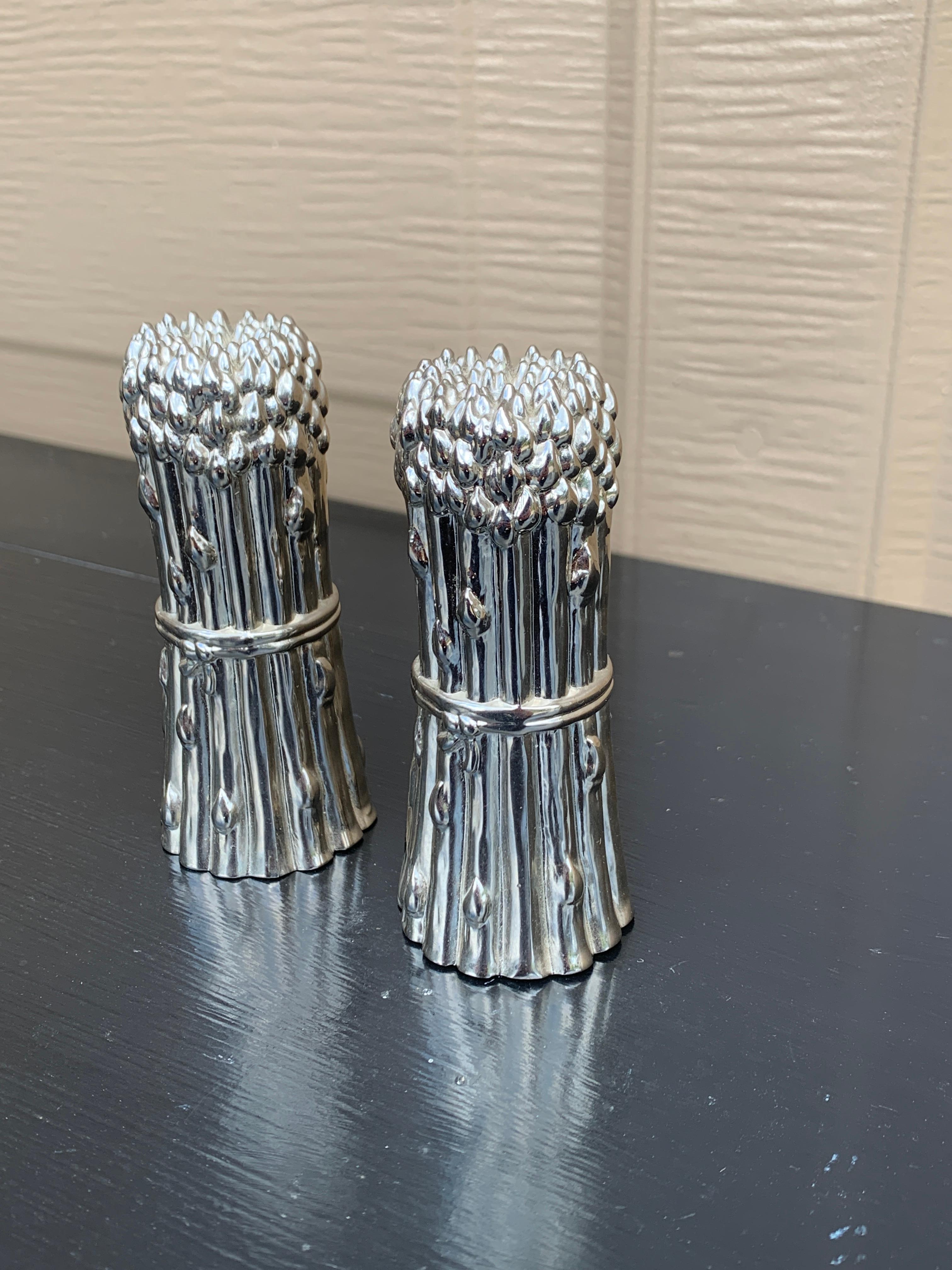 Provincial français Salière et poivrière en argent Godinger French Country Asparagus en vente