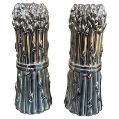 A Silver Godinger French Country Asparagus Salt Grinder and Pepper Shakers (moulin à sel et poivrières)