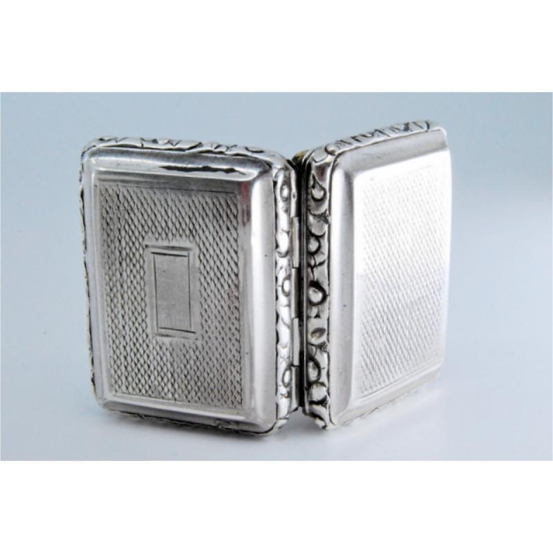 19th Century Silver-gold book-shaped vinaigrette with beaded lid and casing, George IV For Sale