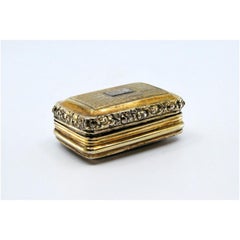 Scatola per vinaigrette in argento e oro con fregi e rilievi del periodo di Giorgio IV