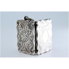 Silver & gold vinaigrette box w/ geometric engravings from the Victorian period