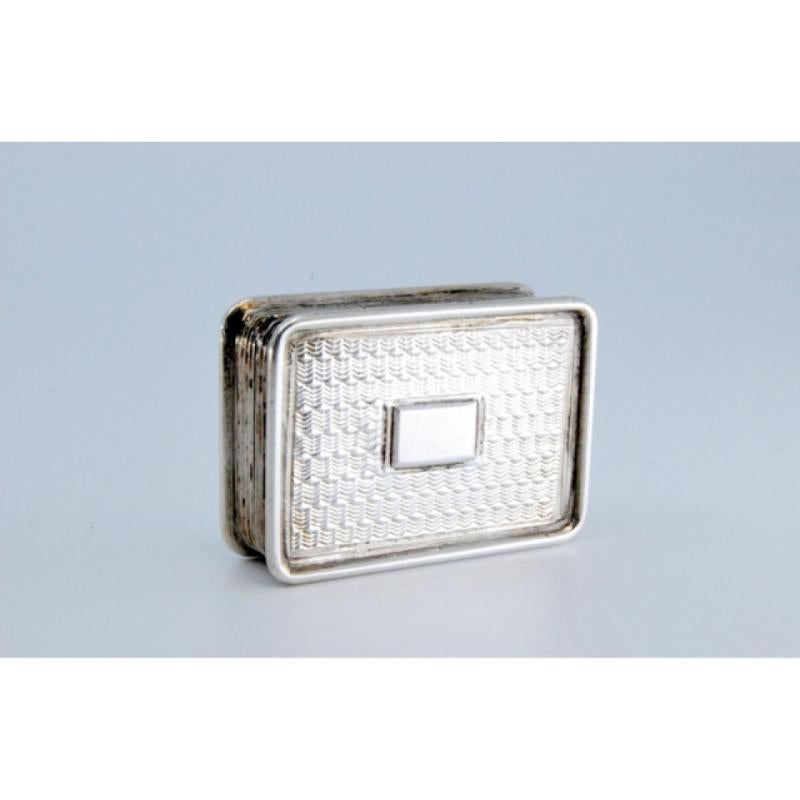 Silver-gold vinaigrette box with corded lid trim, George IV period For Sale 5