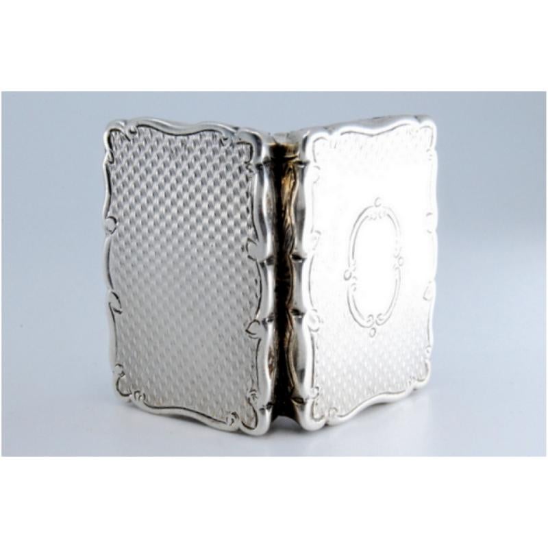 Silver-gold vinaigrette box with corded lid trim, George IV period For Sale 3