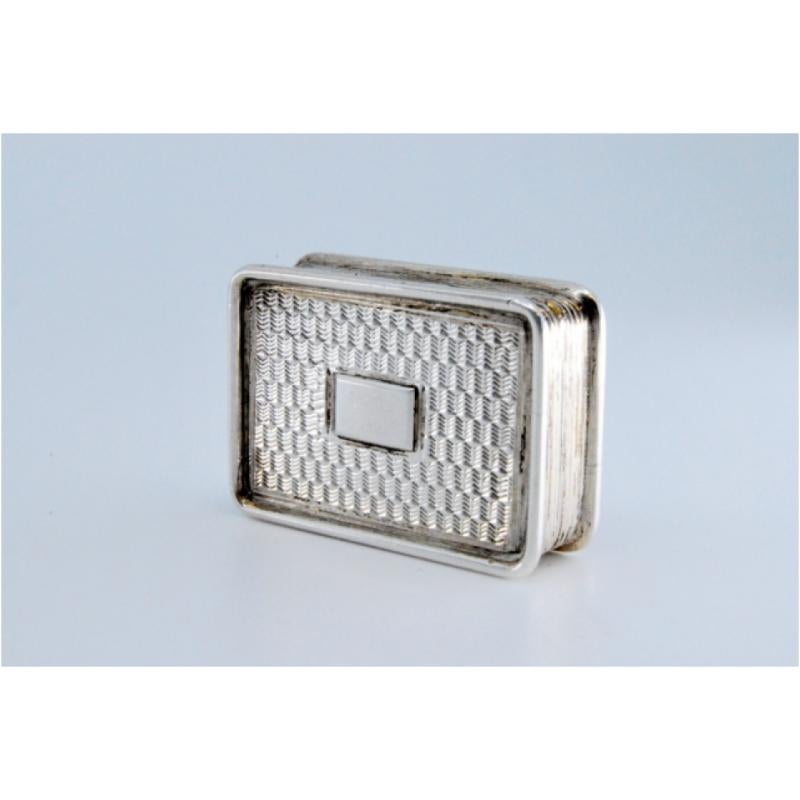 Silver-gold vinaigrette box with corded lid trim, George IV period For Sale 4