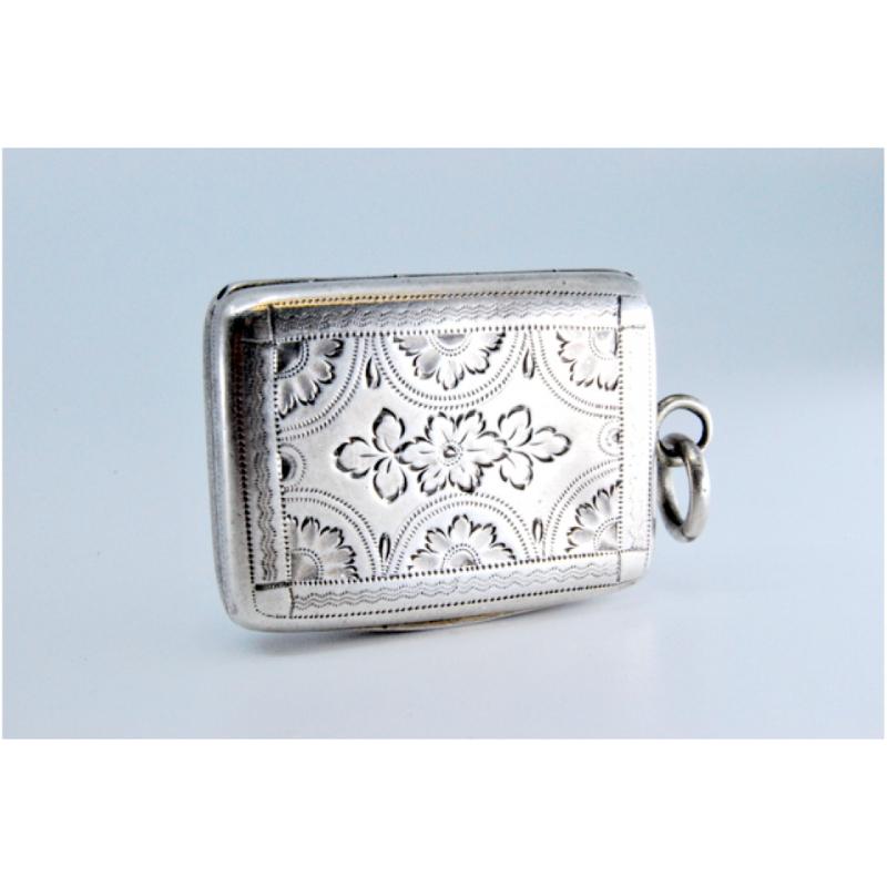 Silver-gold vinaigrette box with diamond-pattern engraving, George III period For Sale 3