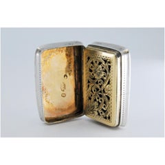 Silver-gold vinaigrette box with engraved friezes, George IV period
