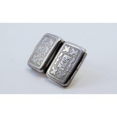 Silver-gold vinaigrette box with engraved lid, George III period