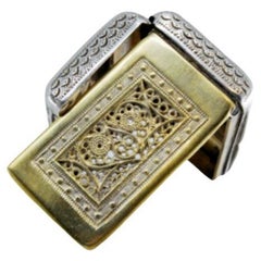 Silver-gold vinaigrette box with engraved lid, George III period