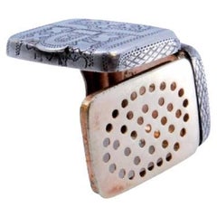 Silver-gold vinaigrette box with engraved lid, George IV period