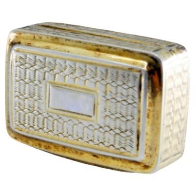 Silver-gold vinaigrette box with lid and casing engraving, George IV period