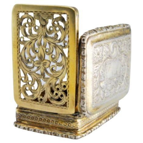 Silver-gold vinaigrette box with reliefs and friezes, George III period