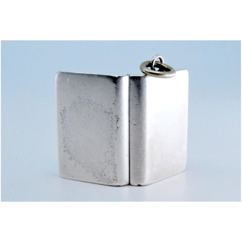 Silver-gold vinaigrette box with smooth book-shaped lid, George III period For Sale 4