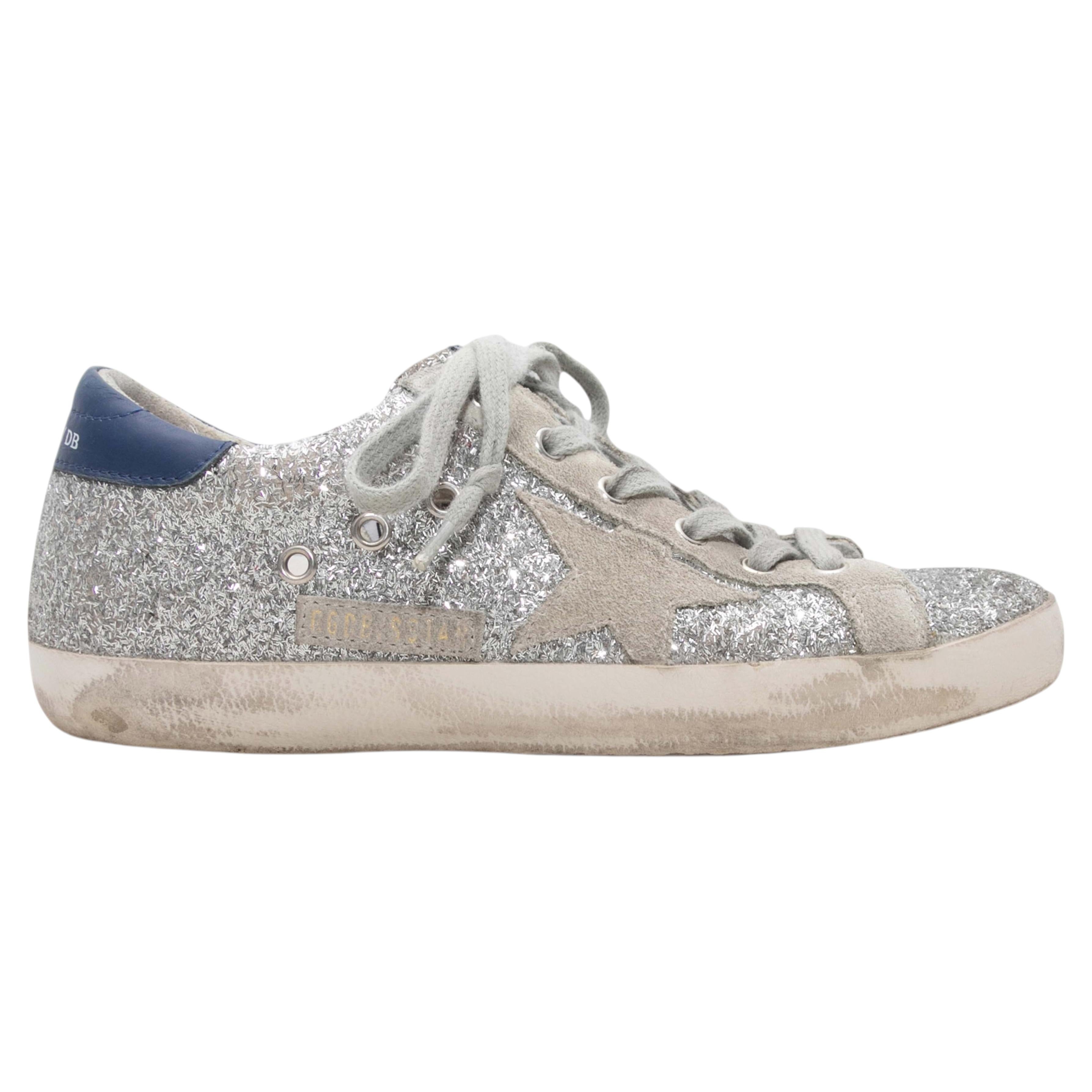 Baskets basses pailletées Golden Goose argentées, taille 38 en vente
