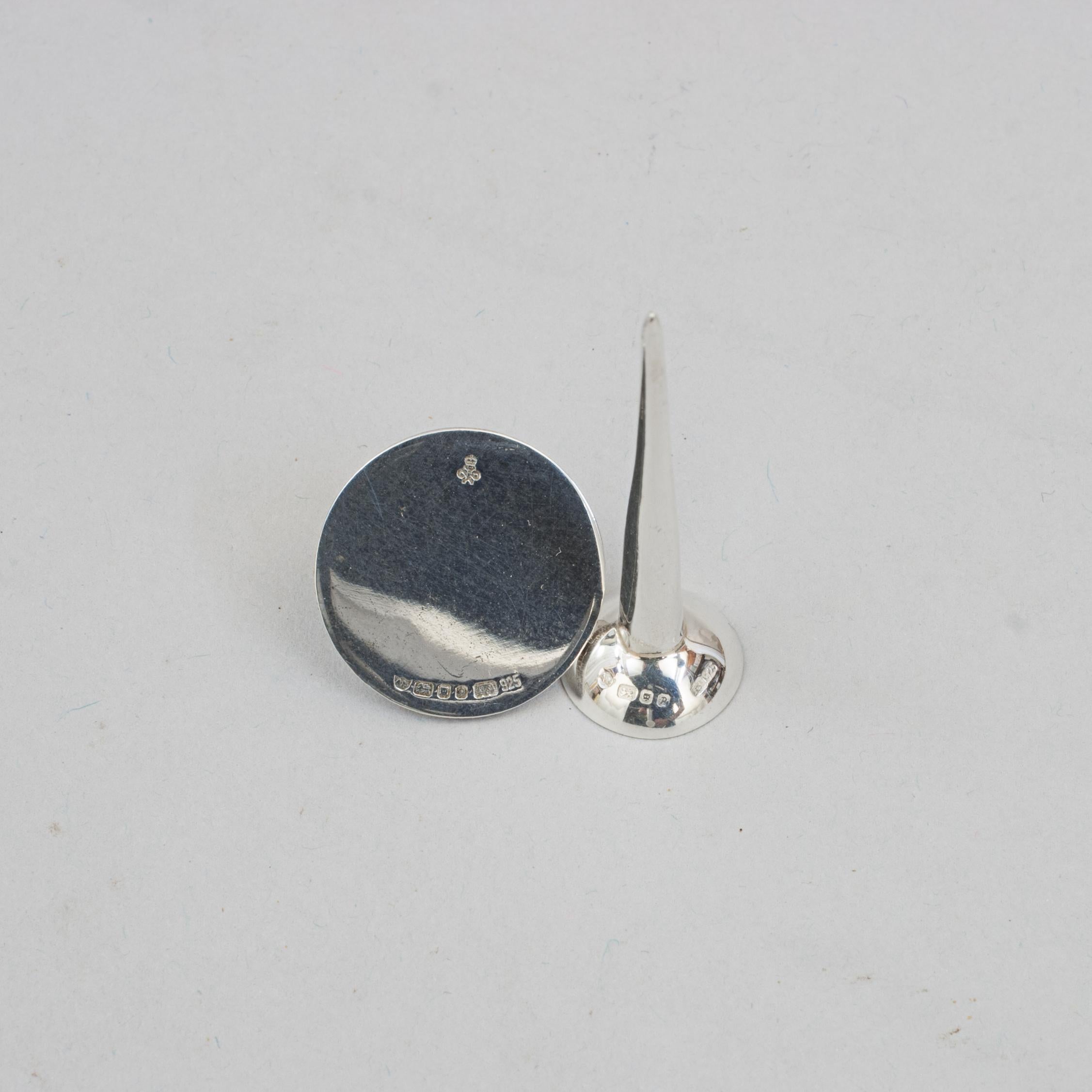 Silver Golf Tee and Ball Marker In Good Condition For Sale In Oxfordshire, GB