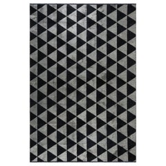 Silver Gray and Black Triangle Diamond Geometric Pattern Rug with Shine