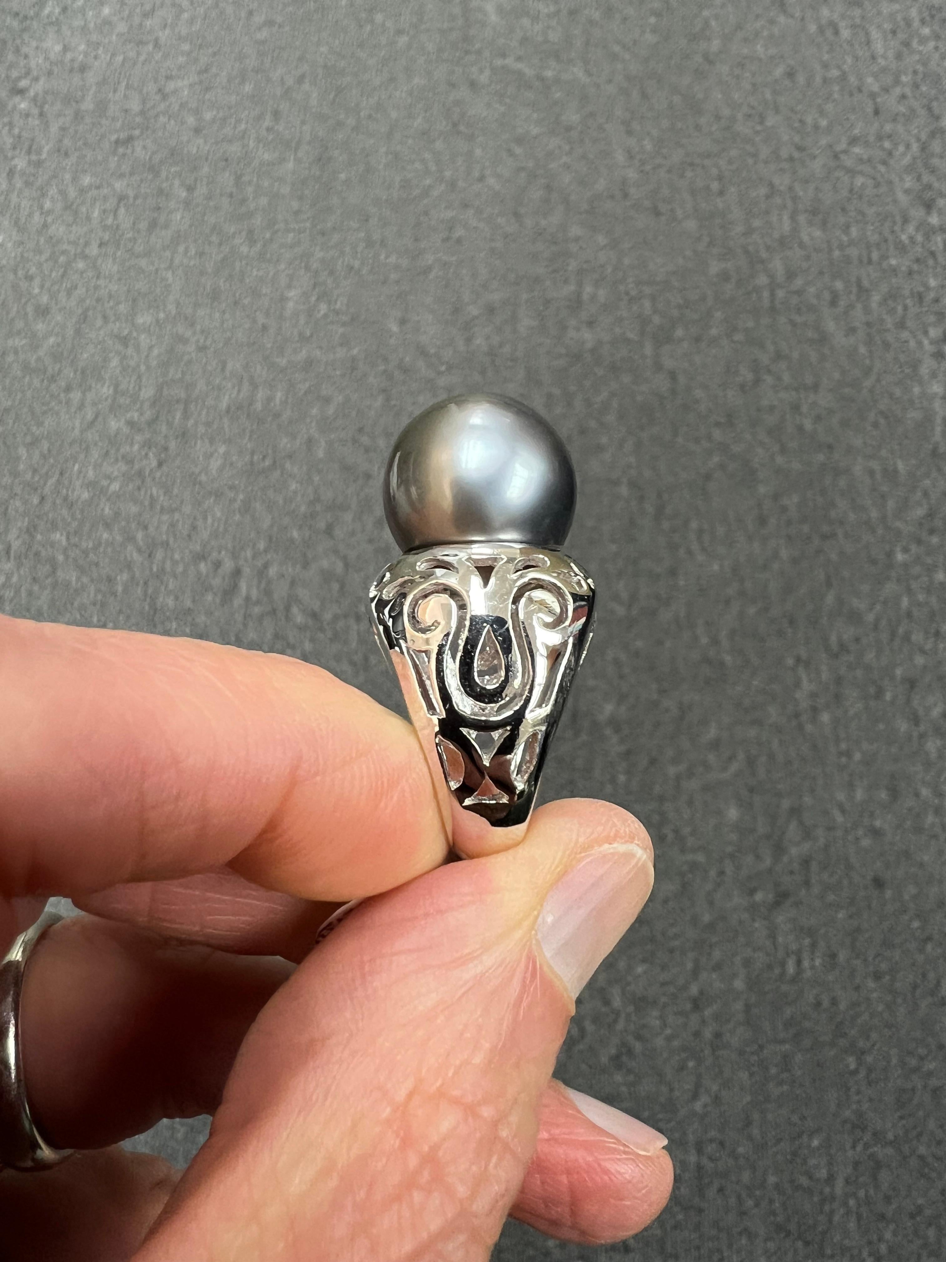 Anello con perla tahitiana grigio argento da 15,75 mm in oro bianco in vendita 6