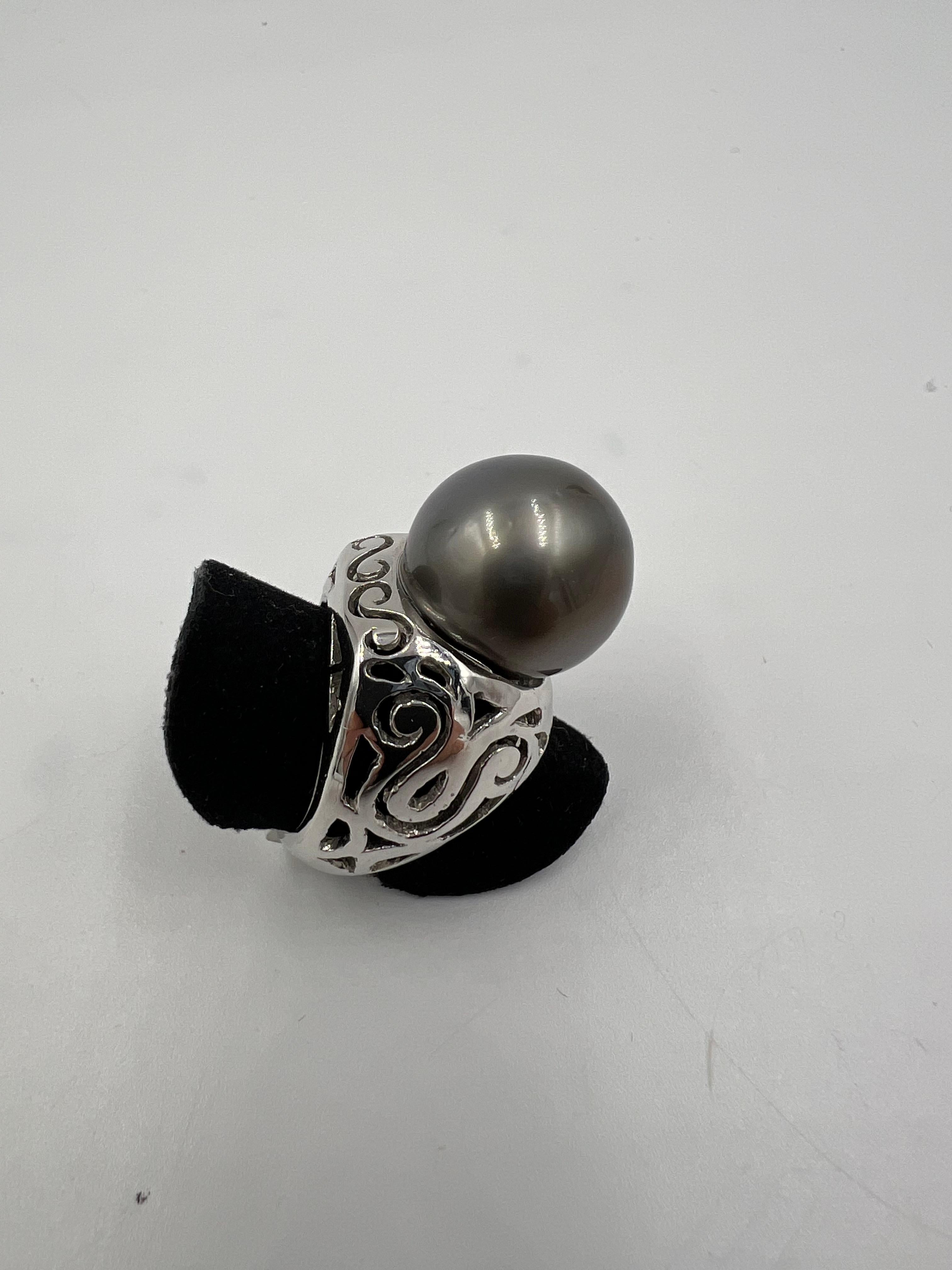 Anello con perla tahitiana grigio argento da 15,75 mm in oro bianco in vendita 2